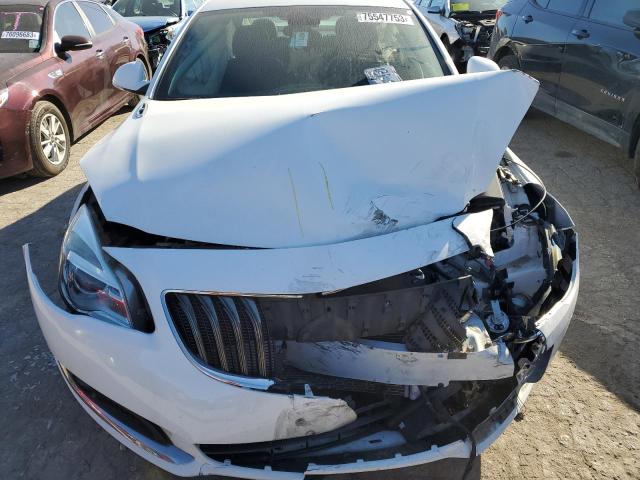 2G4GP5EX3G9151648 - 2016 BUICK REGAL PREMIUM WHITE photo 11