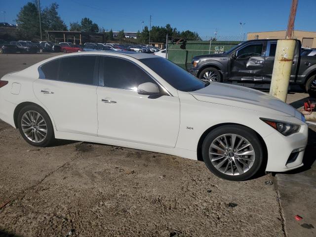 JN1EV7AP2JM361898 - 2018 INFINITI Q50 LUXE WHITE photo 4