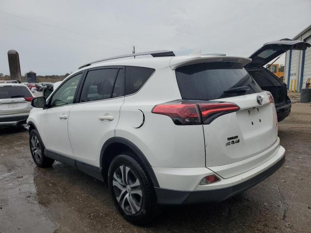 JTMZFREV6JJ207230 - 2018 TOYOTA RAV4 LE WHITE photo 2