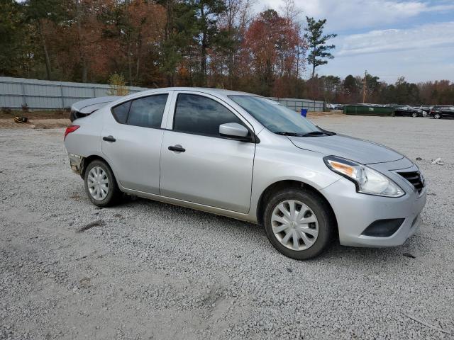 3N1CN7APXKL877445 - 2019 NISSAN VERSA S SILVER photo 4