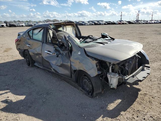 3N1CN7AP1HL807227 - 2017 NISSAN VERSA S GRAY photo 4