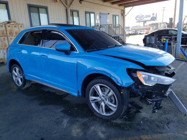 WA1DECF32L1018367 - 2020 AUDI Q3 PREMIUM S LINE BLUE photo 4