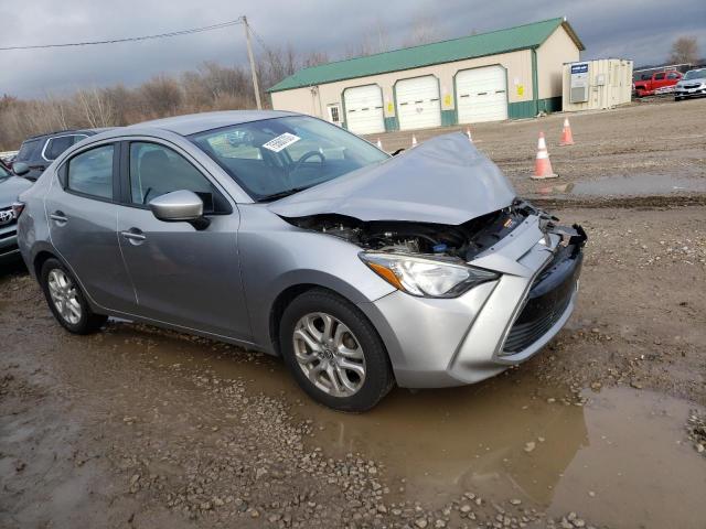 3MYDLBZV2GY122167 - 2016 TOYOTA SCION IA SILVER photo 4