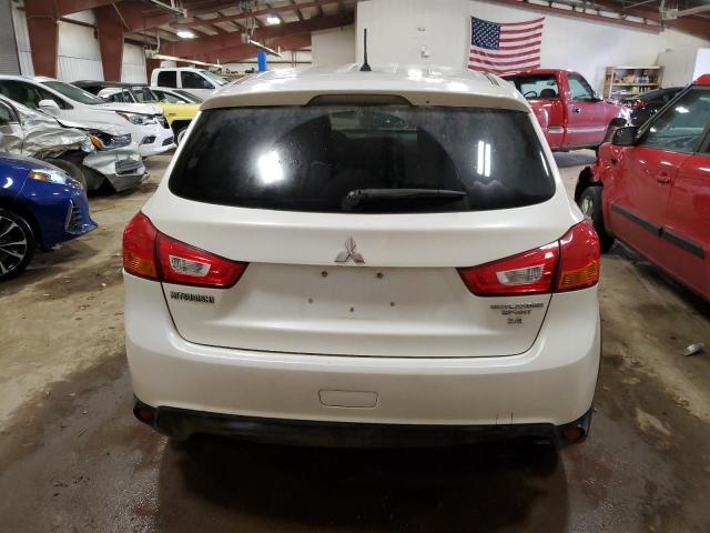 JA4AR3AW6GZ033177 - 2016 MITSUBISHI OUTLANDER ES WHITE photo 6