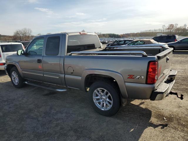 1GCEK19Z27Z205459 - 2007 CHEVROLET SILVERADO K1500 CLASSIC GRAY photo 2