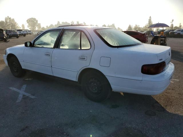 4T1BG12K7TU943133 - 1996 TOYOTA CAMRY DX WHITE photo 2