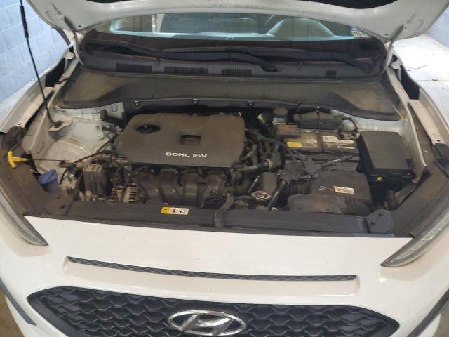 KM8K12AAXJU172003 - 2018 HYUNDAI KONA SE WHITE photo 11