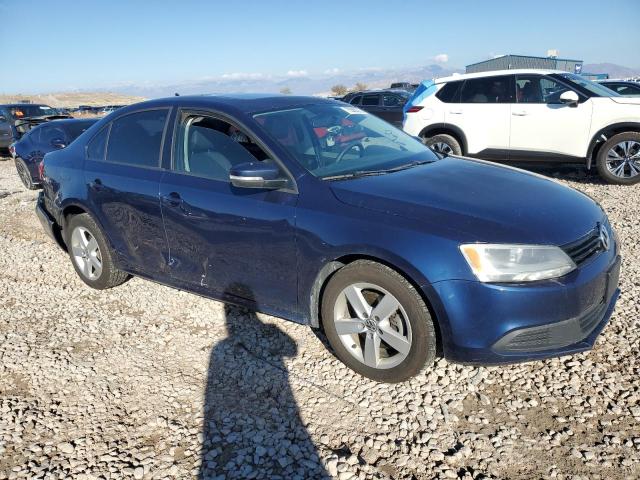 3VWLL7AJ7BM059113 - 2011 VOLKSWAGEN JETTA TDI BLUE photo 4