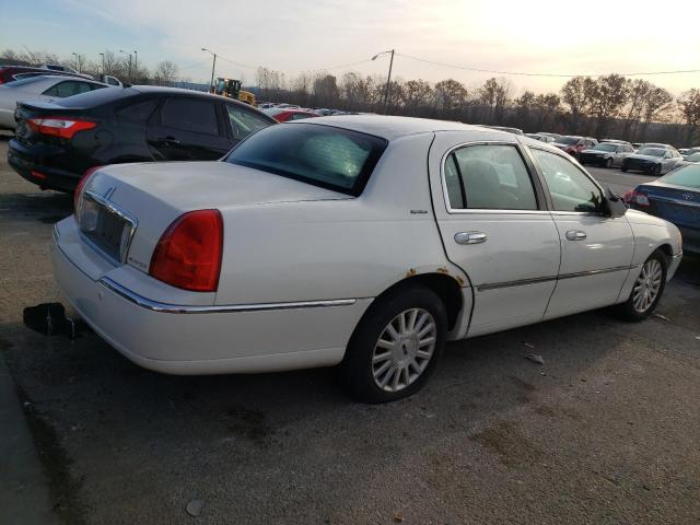 1LNHM81W64Y682720 - 2004 LINCOLN TOWN CAR EXECUTIVE WHITE photo 3