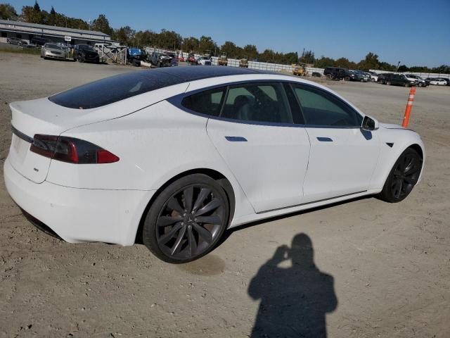 5YJSA1E17GF164788 - 2016 TESLA MODEL S WHITE photo 3