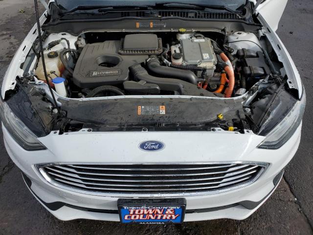 3FA6P0LU7KR106796 - 2019 FORD FUSION SE WHITE photo 11