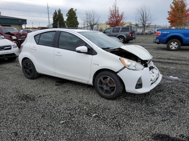 JTDKDTB33D1055810 - 2013 TOYOTA PRIUS C WHITE photo 4