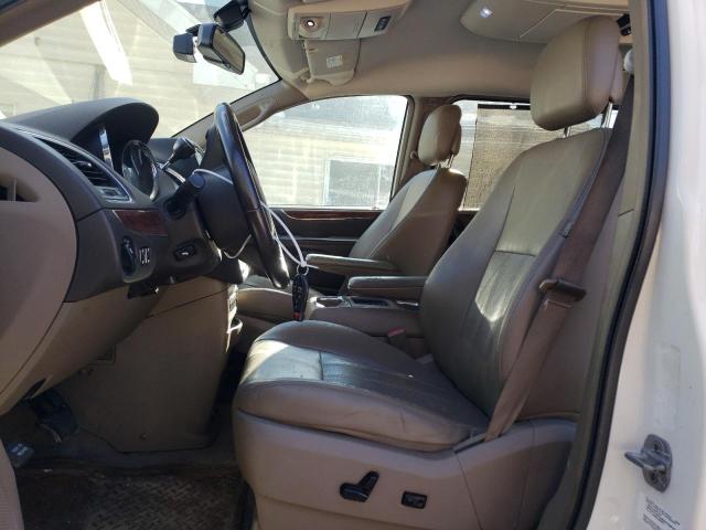 2A4RR8DG4BR782213 - 2011 CHRYSLER TOWN & COU TOURING L WHITE photo 7