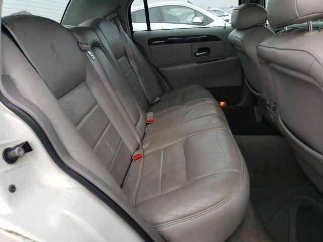1LNHM81W8XY664904 - 1999 LINCOLN TOWN CAR EXECUTIVE WHITE photo 10