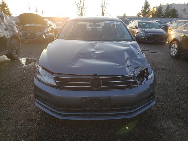 3VWDB7AJ5HM318858 - 2017 VOLKSWAGEN JETTA SE GRAY photo 5