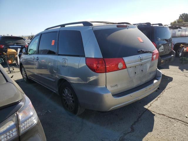 5TDYK4CC8AS337489 - 2010 TOYOTA SIENNA XLE SILVER photo 2