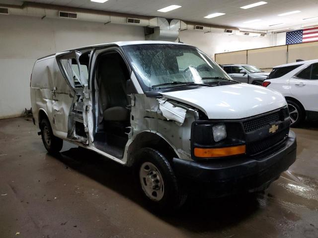 1GCWGFFA5E1101142 - 2014 CHEVROLET EXPRESS G2 WHITE photo 4