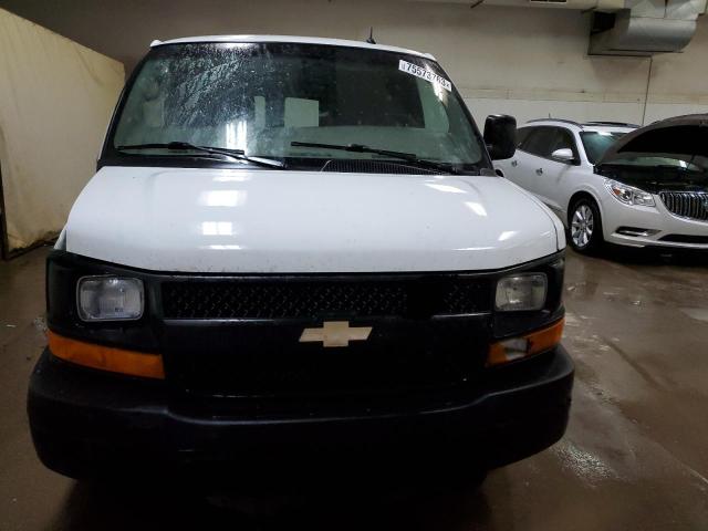 1GCWGFFA5E1101142 - 2014 CHEVROLET EXPRESS G2 WHITE photo 5