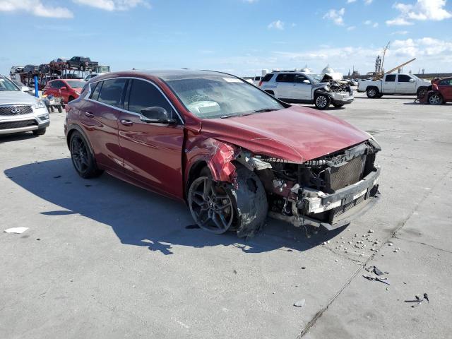 SJKCH5CP0HA037404 - 2017 INFINITI QX30 BASE RED photo 4