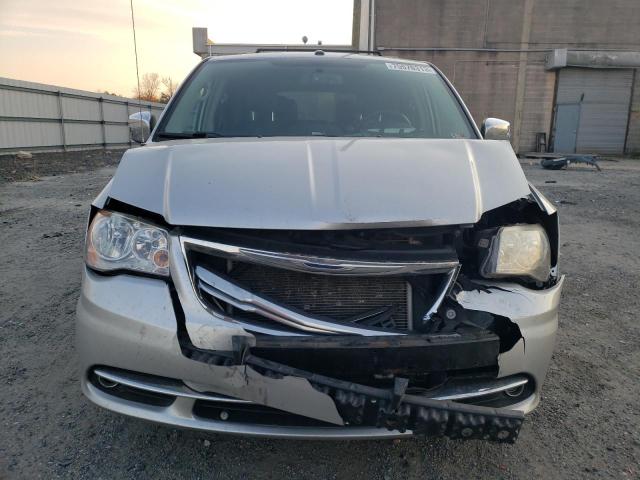 2A4RR8DG1BR746396 - 2011 CHRYSLER TOWN & COU TOURING L SILVER photo 5