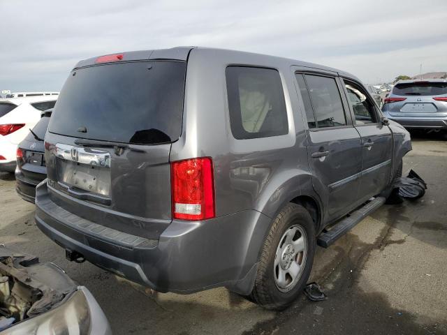 5FNYF3H23BB046483 - 2011 HONDA PILOT LX GRAY photo 3