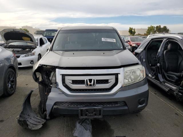 5FNYF3H23BB046483 - 2011 HONDA PILOT LX GRAY photo 5