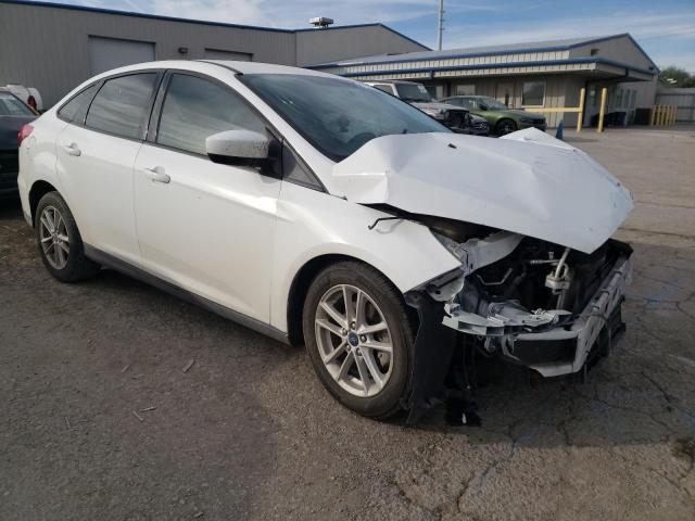 1FADP3F28JL212769 - 2018 FORD FOCUS SE WHITE photo 4