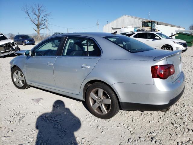 3VWRM71K68M168882 - 2008 VOLKSWAGEN JETTA SE SILVER photo 2