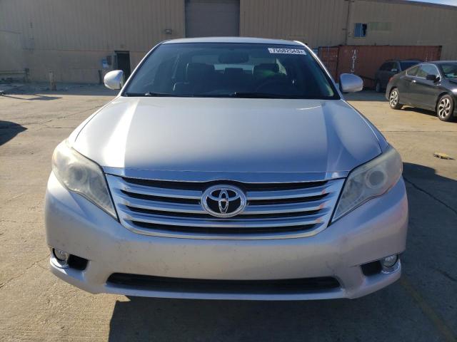 4T1BK3DBXBU425832 - 2011 TOYOTA AVALON BASE 银色 照片 5