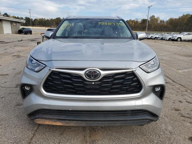 5TDGZRAH1LS502062 - 2020 TOYOTA HIGHLANDER XLE SILVER photo 5