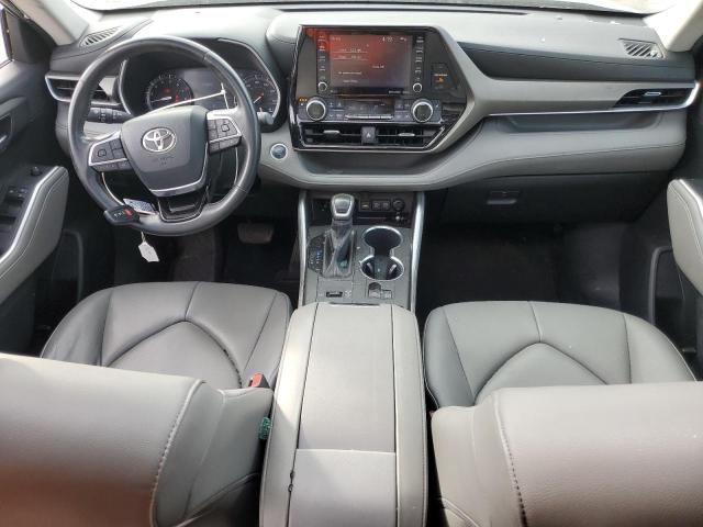 5TDGZRAH1LS502062 - 2020 TOYOTA HIGHLANDER XLE SILVER photo 8