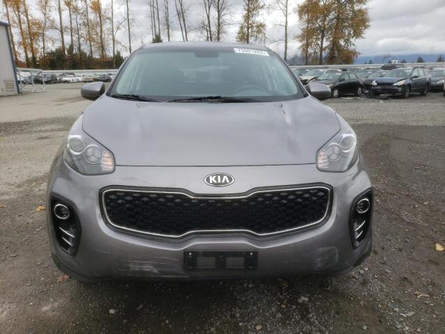 KNDPMCAC7J7430632 - 2018 KIA SPORTAGE LX SILVER photo 5