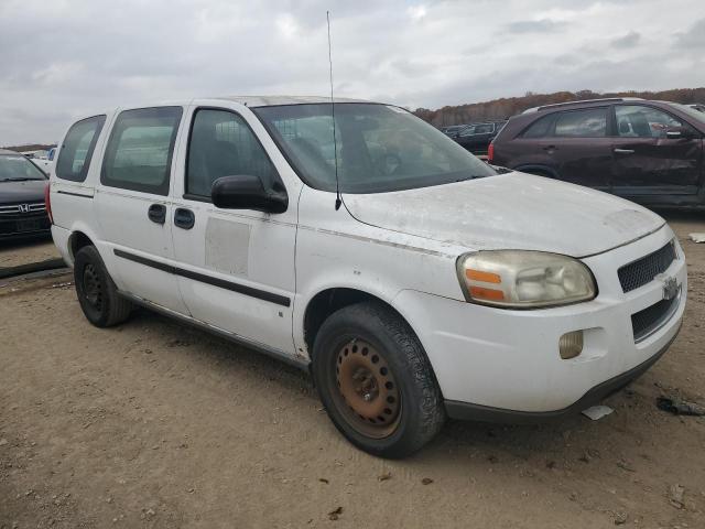 1GBDV13W68D101660 - 2008 CHEVROLET UPLANDER INCOMPLETE WHITE photo 4