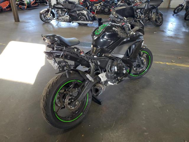 JKAEXEJ15KDA04155 - 2019 KAWASAKI EX650 J შავი ფოტო 4