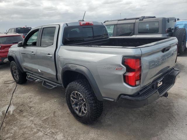1GCPTFEKXR1119670 - 2024 CHEVROLET COLORADO ZR2 GRAY photo 2