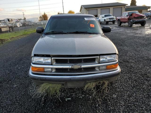 1GCDT13W71K144391 - 2001 CHEVROLET S TRUCK S10 GRAY photo 5