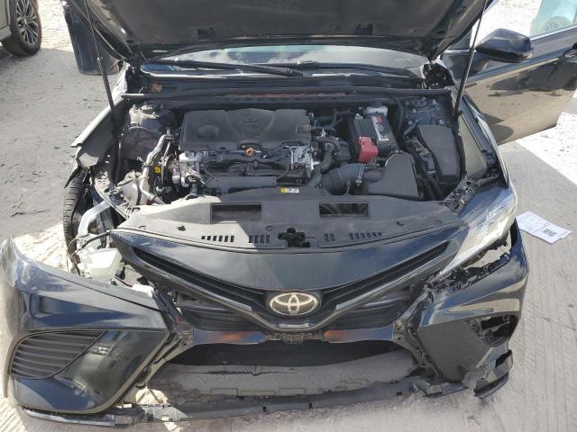 4T1G11AK0LU979111 - 2020 TOYOTA CAMRY SE BLACK photo 11