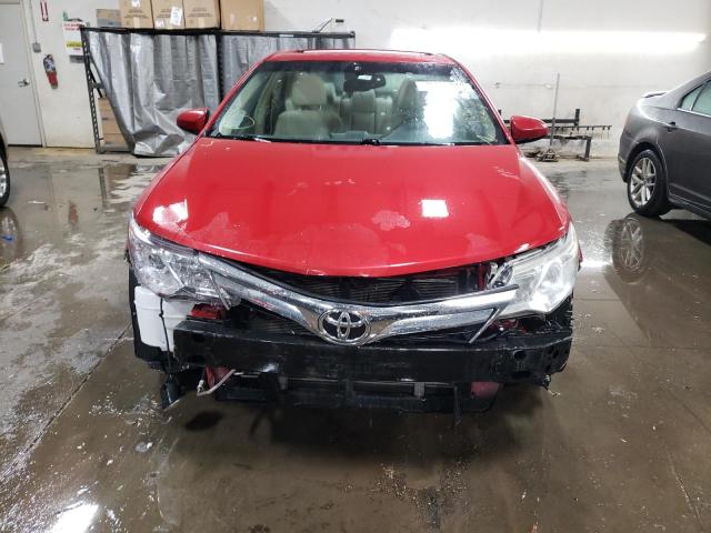 4T1BK1FK8EU549491 - 2014 TOYOTA CAMRY SE RED photo 5