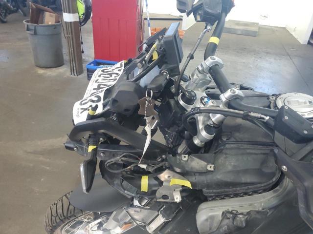 WB10M1308M6E46681 - 2021 BMW R 1250 GS ADVENTURE BLACK photo 9