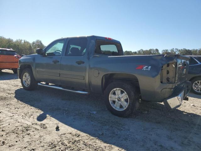 3GCPKSE34BG239587 - 2011 CHEVROLET SILVERADO K1500 LT GRAY photo 2