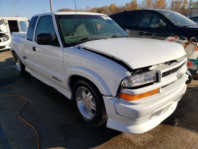 1GCCS19W418123419 - 2001 CHEVROLET S TRUCK S10 WHITE photo 4