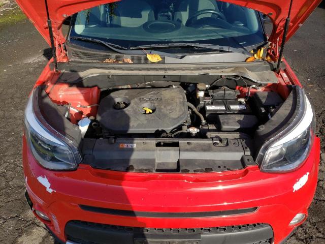 KNDJP3A50J7558161 - 2018 KIA SOUL + RED photo 11