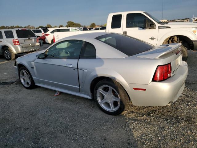 1FAFP42X9YF257423 - 2000 FORD MUSTANG GT SILVER photo 2