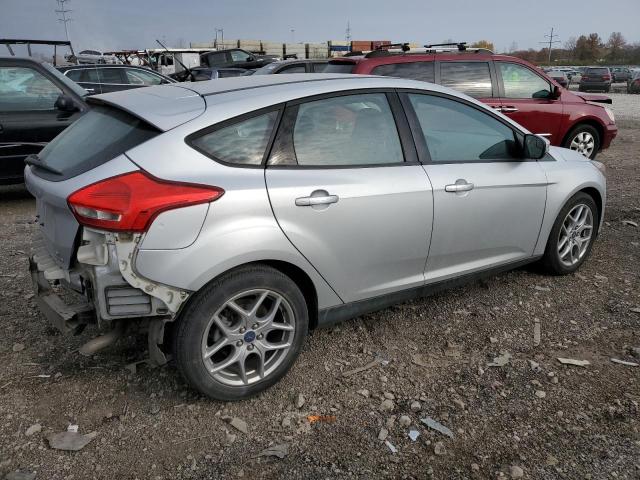 1FADP3K29FL319746 - 2015 FORD FOCUS SE SILVER photo 3