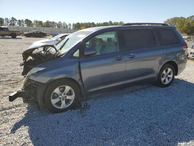 2014 TOYOTA SIENNA LE, 