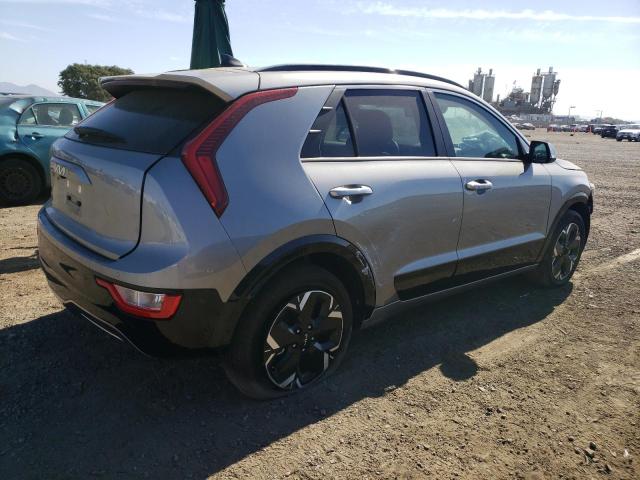 KNDCR3L10P5028838 - 2023 KIA NIRO WIND GRAY photo 3