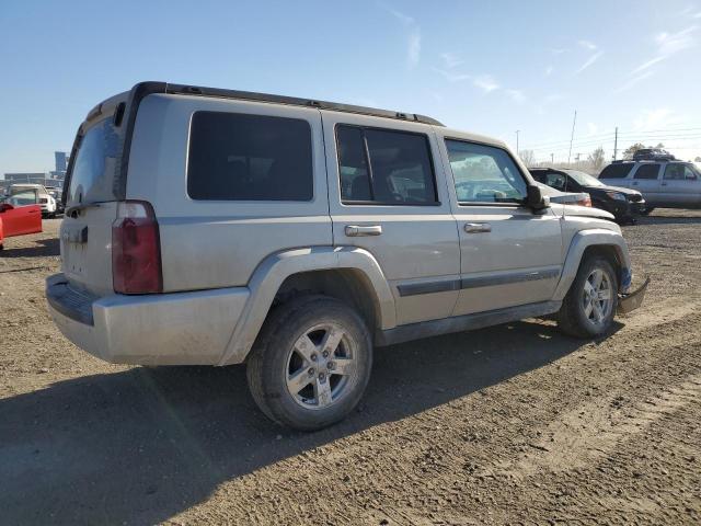 1J8HG48KX7C565675 - 2007 JEEP COMMANDER SILVER photo 3