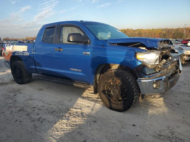 5TFRW5F12HX215921 - 2017 TOYOTA TUNDRA DOUBLE CAB SR/SR5 BLUE photo 4