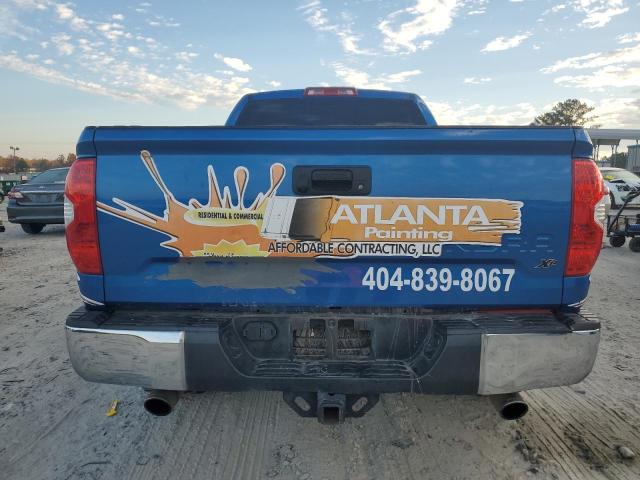 5TFRW5F12HX215921 - 2017 TOYOTA TUNDRA DOUBLE CAB SR/SR5 BLUE photo 6