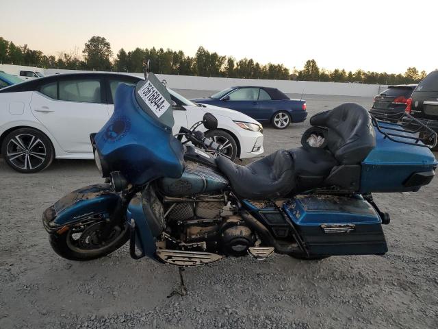 1HD1FCW133Y602321 - 2003 HARLEY-DAVIDSON FLHTCUI 蓝色 照片 3